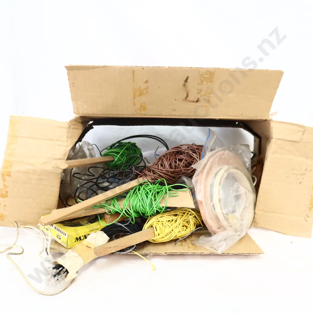 Box lot of  assorted wires  Image 1++
