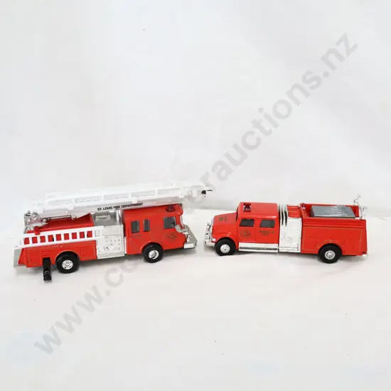 Road Champs  1994  2 x Fire Department Vehicles Not Boxed 
