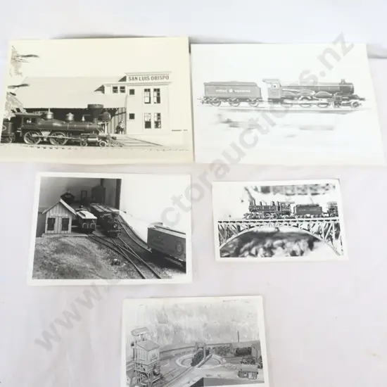 Assorted Photos x 5 