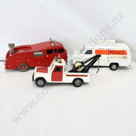 Dinky 3 x Assorted   Police, fire & Motorway rescue vehicles 