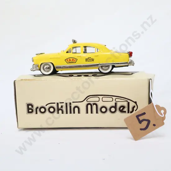 1/43 Brooklin Models 1953 Kaiser Manhatten Taxi