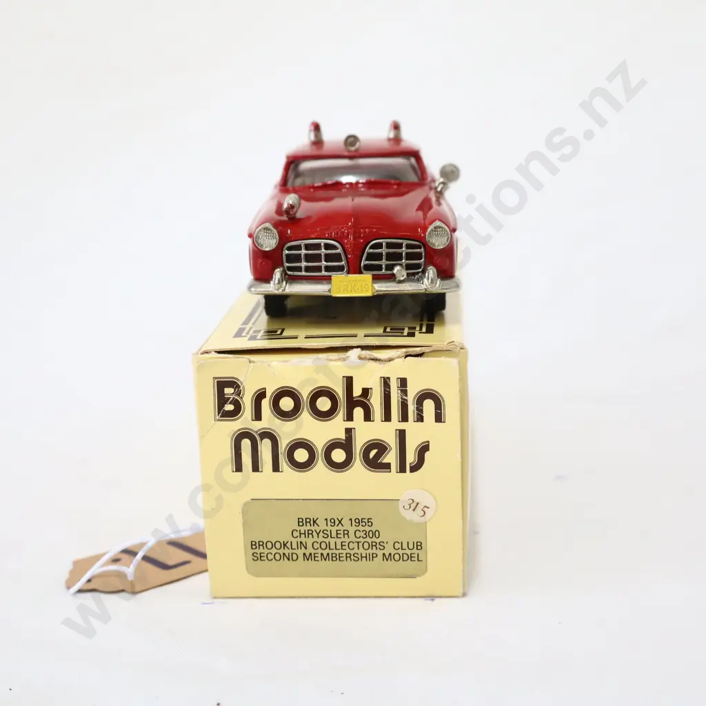 1/43 Brooklin Models Chrysler C300 Brooklin Collectors Club Second Membership Model Image 1++