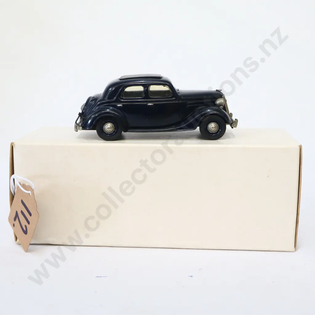 1/43 K & R Replicas Ford V8 Pilot 1947-51 Image 1++