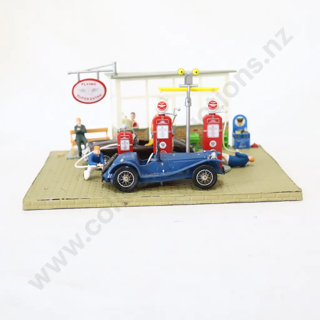 1/43 Diorama Gas Station Image 1++