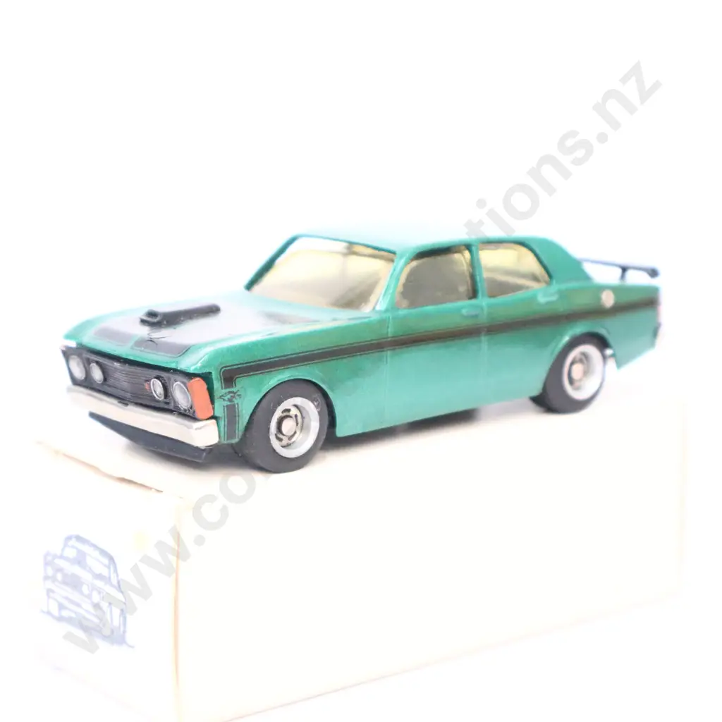 1/43 Dinkum Classics Ford Falcon GT HO Phase II Image 1++