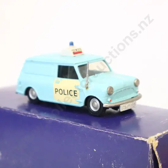 1/43 British Motoring Classics Mini Van MK 111 Police Patrol