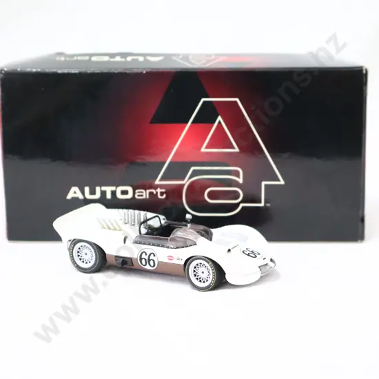 1/43   Auto Art  66596 Chaparral 2 Sport Racer  1965   #66