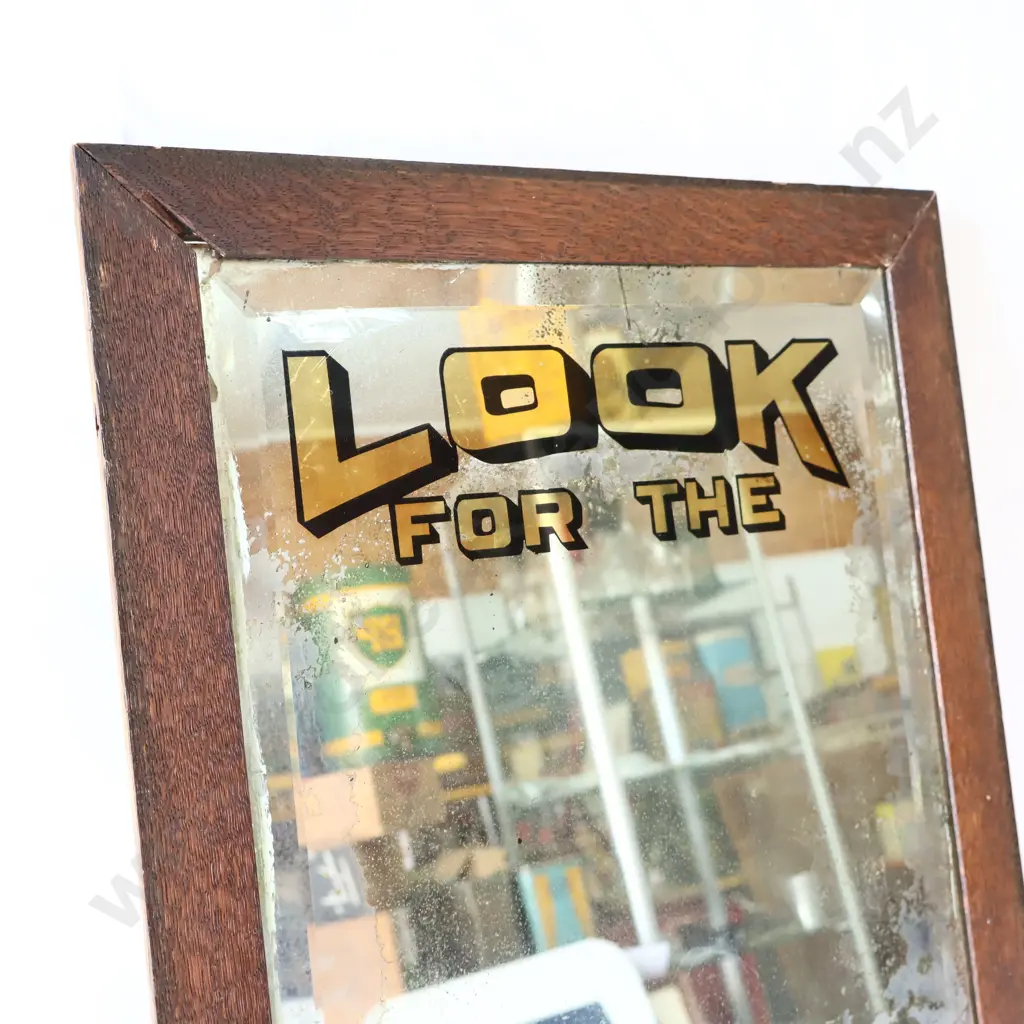 Big Tree Look For The Blue Pump Mirror Image 1++