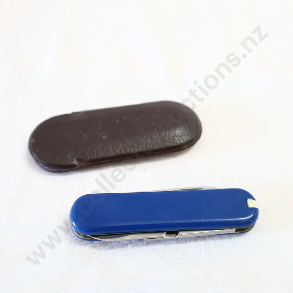 Goodyear Pocket Knife Blue With Cover Image 1++