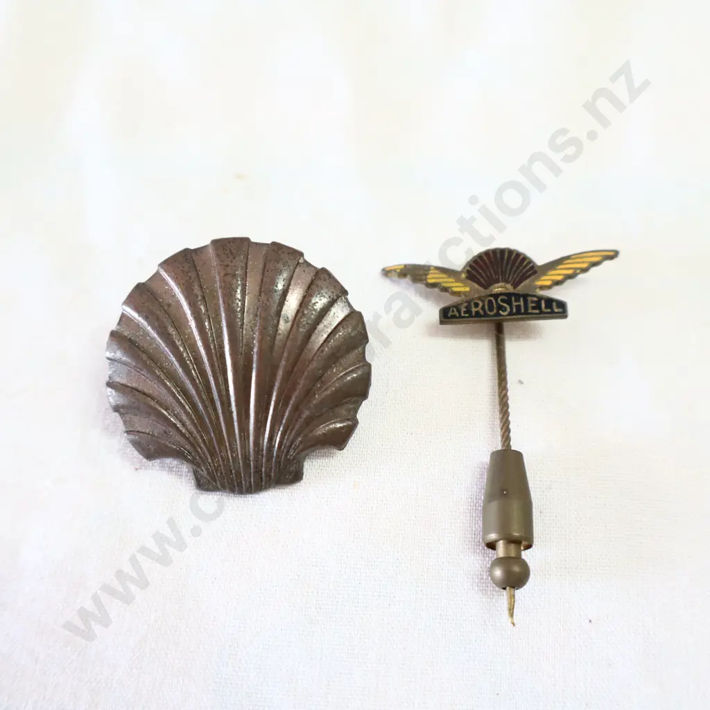 EARLY Shell Cap Badge Made By Stokes Melbourne + EARLY Enamel Aeroshell Pin Image 1++