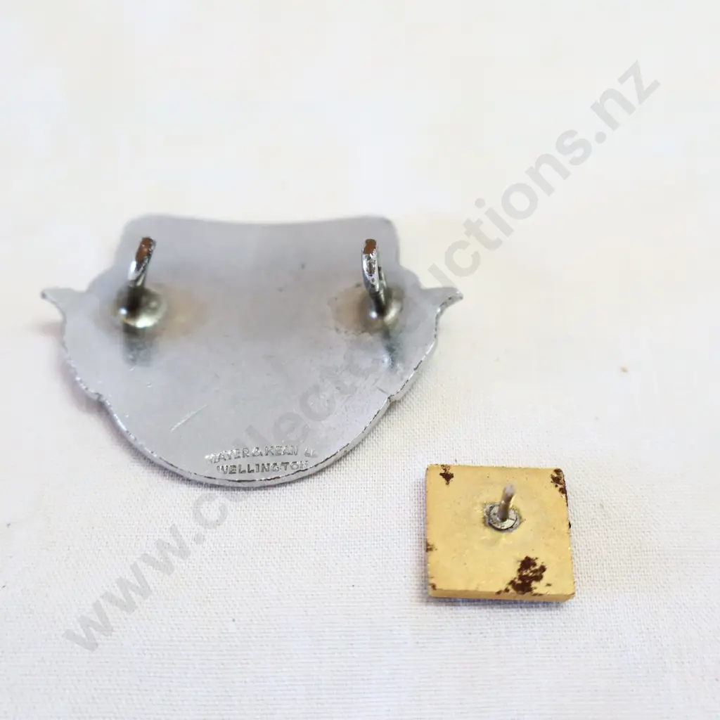 Greyhound Lines Wanganui And Newman Coachlines Enamel Badges Image 1++