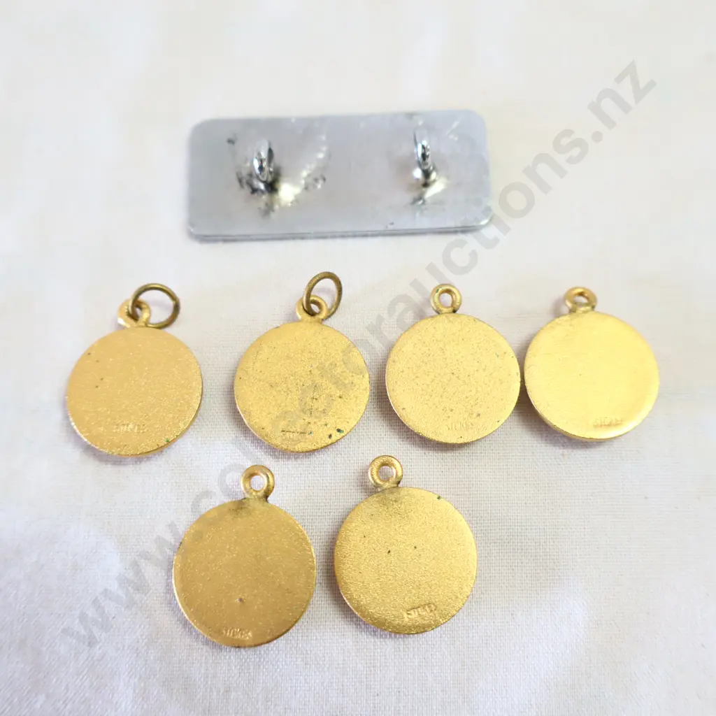 Mobil Hat Badge And 6 Mobil Medalians  Image 1++