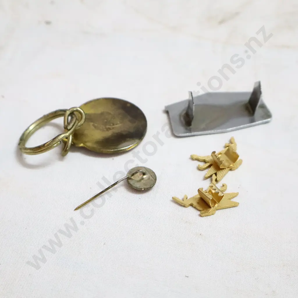 Mobil Enamel Hat Badge, Key Chain, Pin And Cuff Links Image 1++