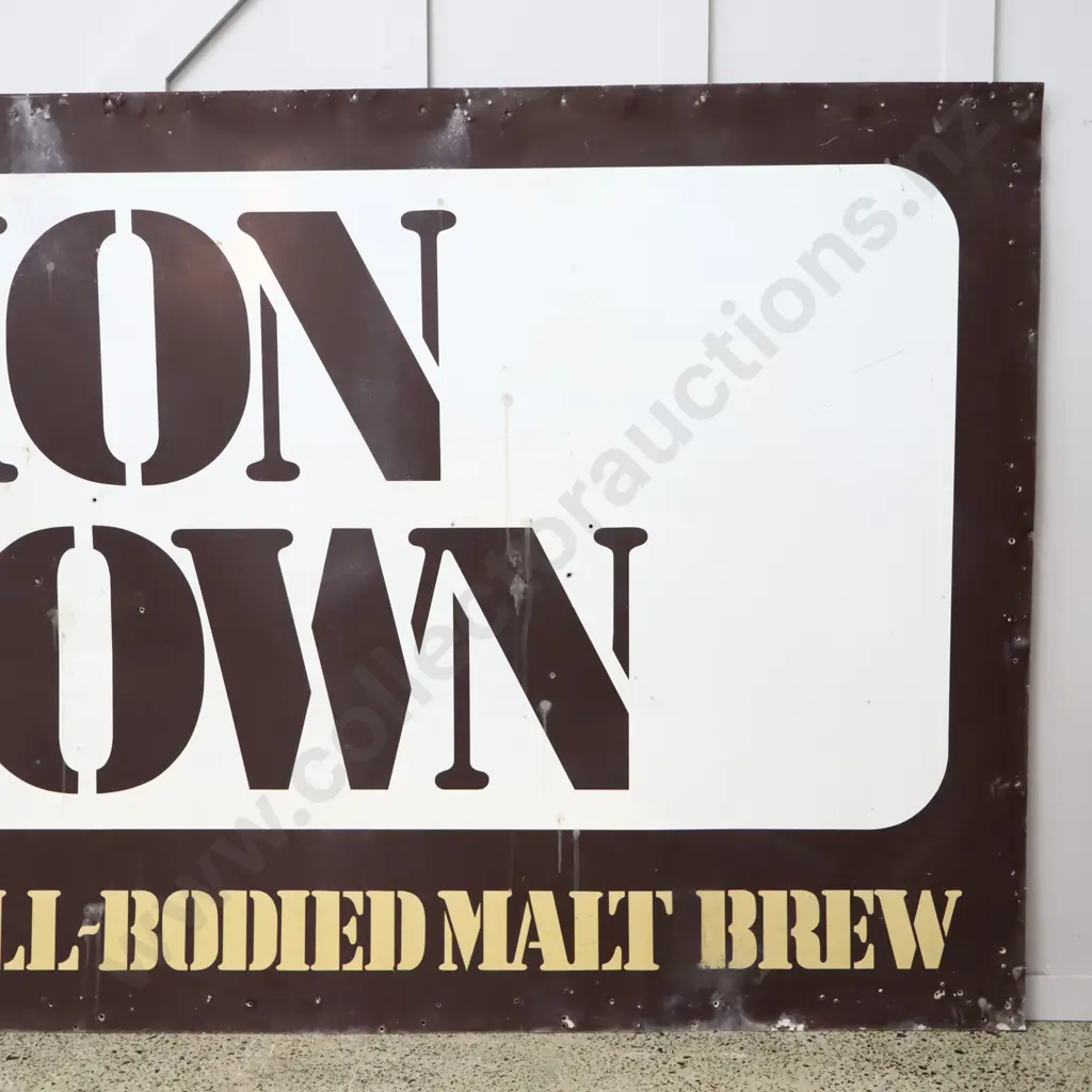 LARGE Lion Brown Tin Sign Image 1++