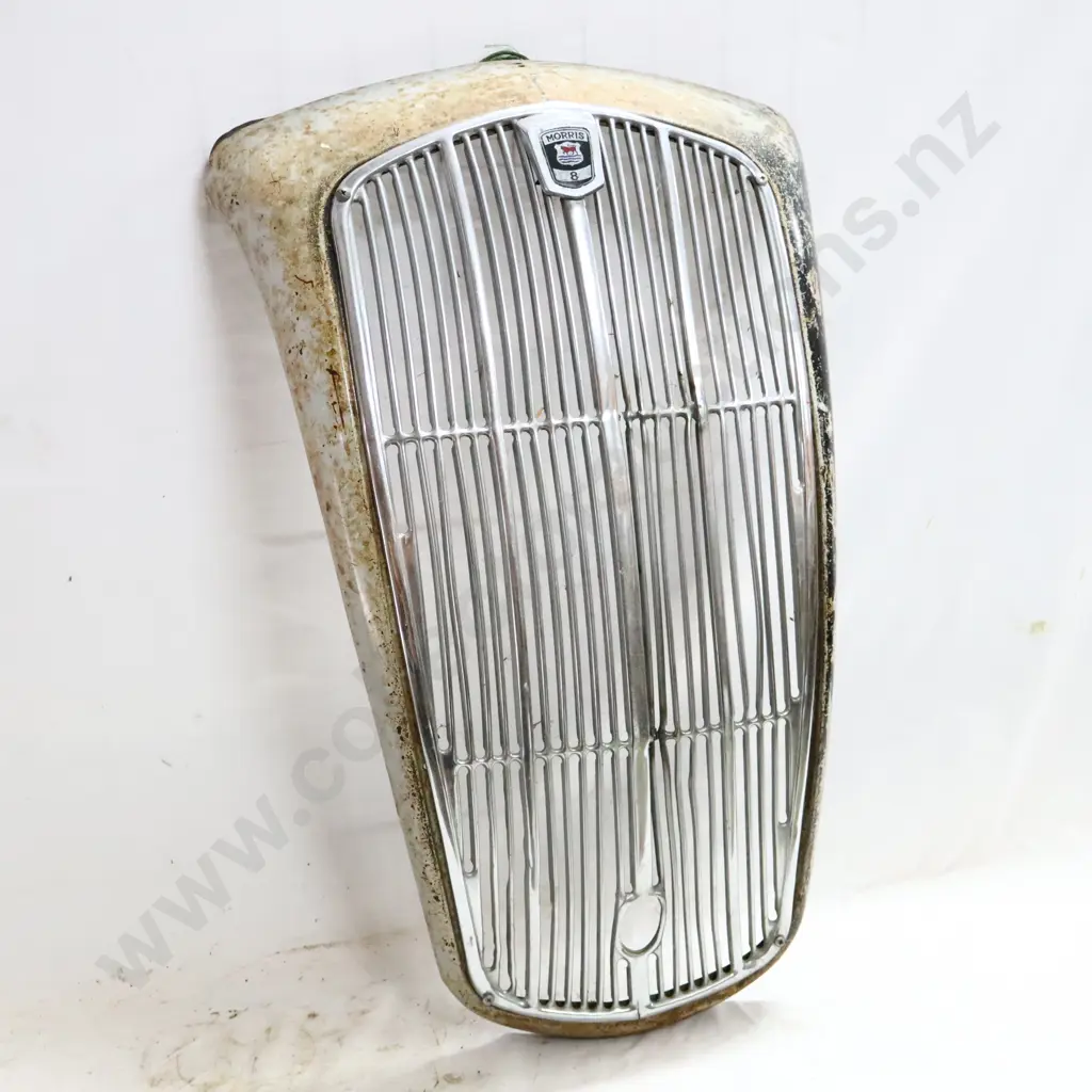 Morris 8 Car Grill Image 1++