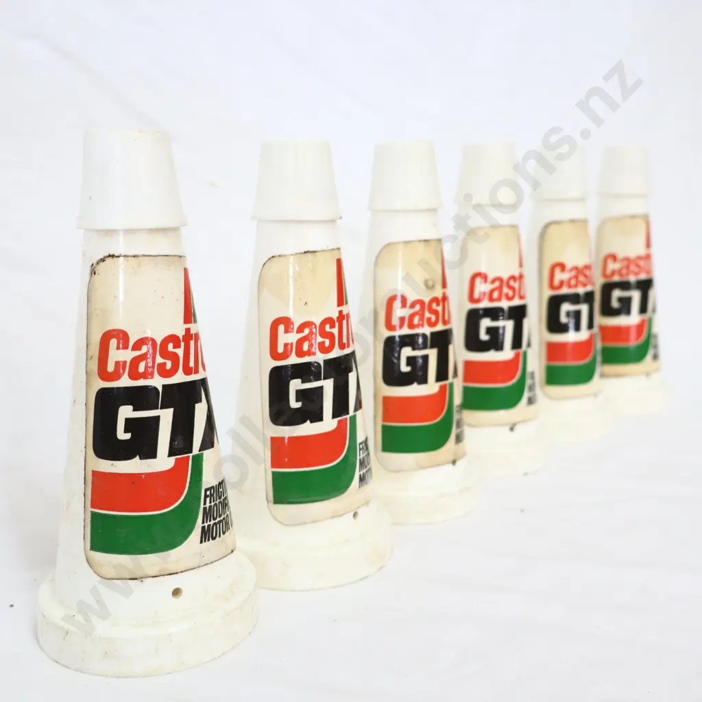 Castrol Oil Bottle Tops Plastic x 6 Image 1++