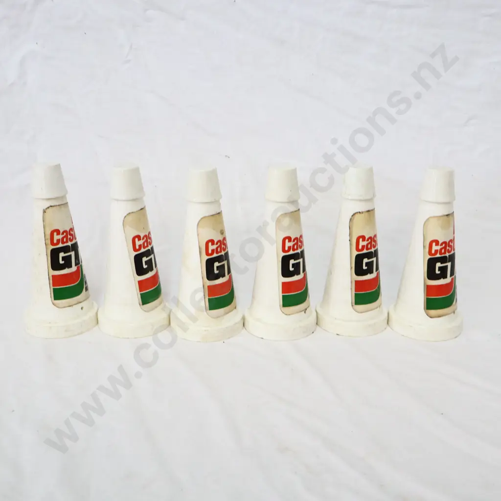 Castrol Oil Bottle Tops Plastic x 6 Image 1++