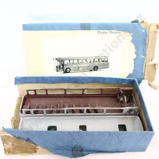 1/43 Unmade Kit Willow Brook Bus