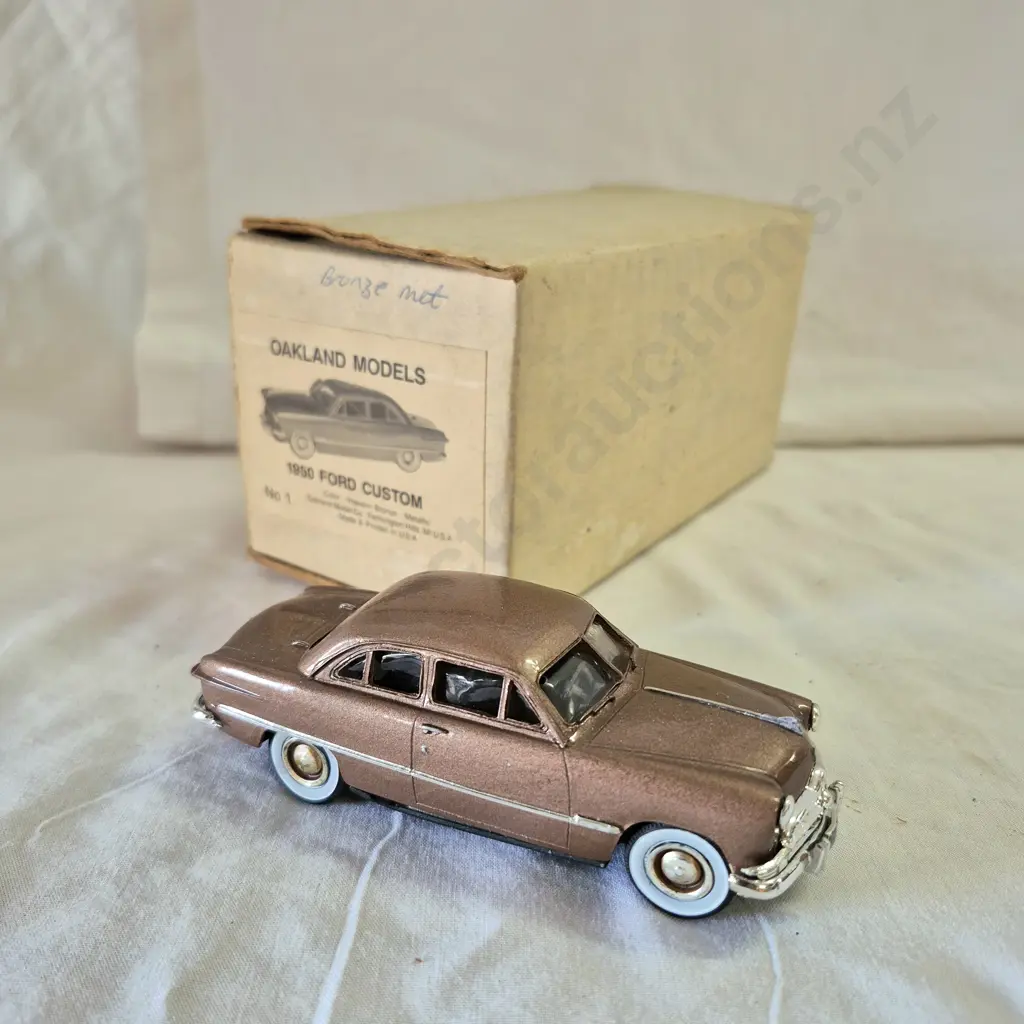 1/43 Oakland Models 1950 Ford Image 1++