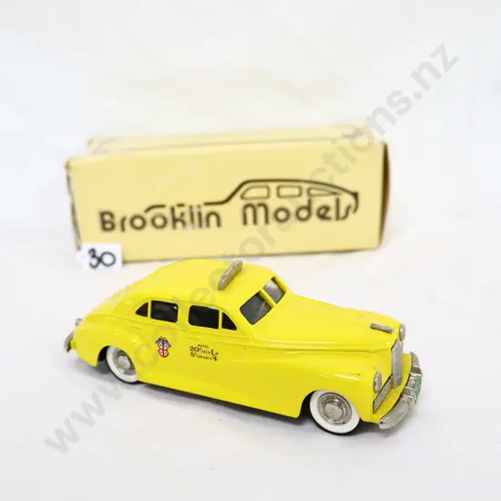 1/43 Brooklin Models 1941 Packard Clipper Taxi