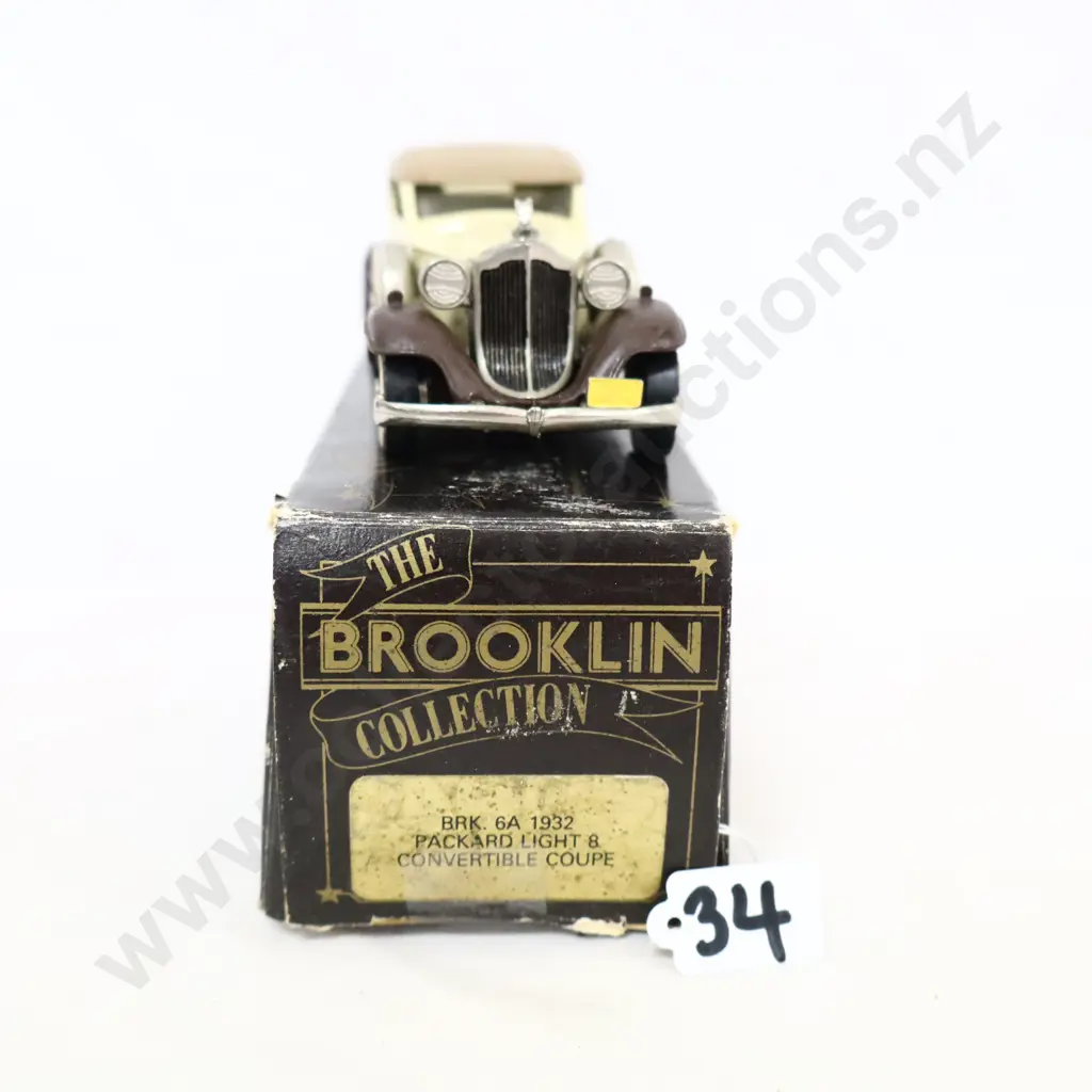 1/43 Brooklin Models 1932 Packard Light Eight Image 1++