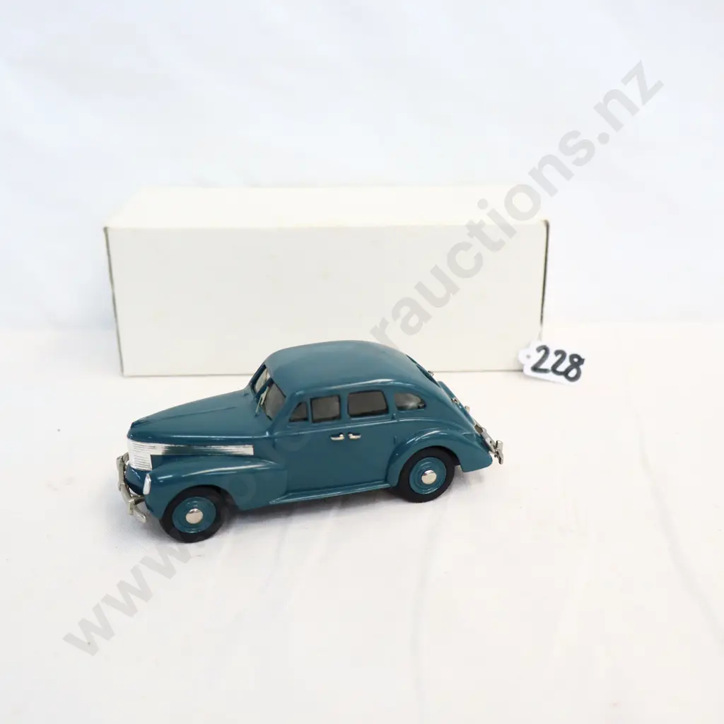 1/43 Plumbies 1939 Opel Apitan Image 1++