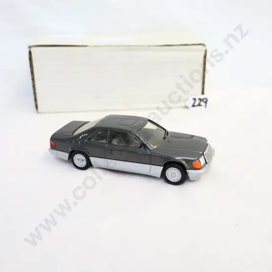 1/43 Century Models 1987 Mercedes 300 CE