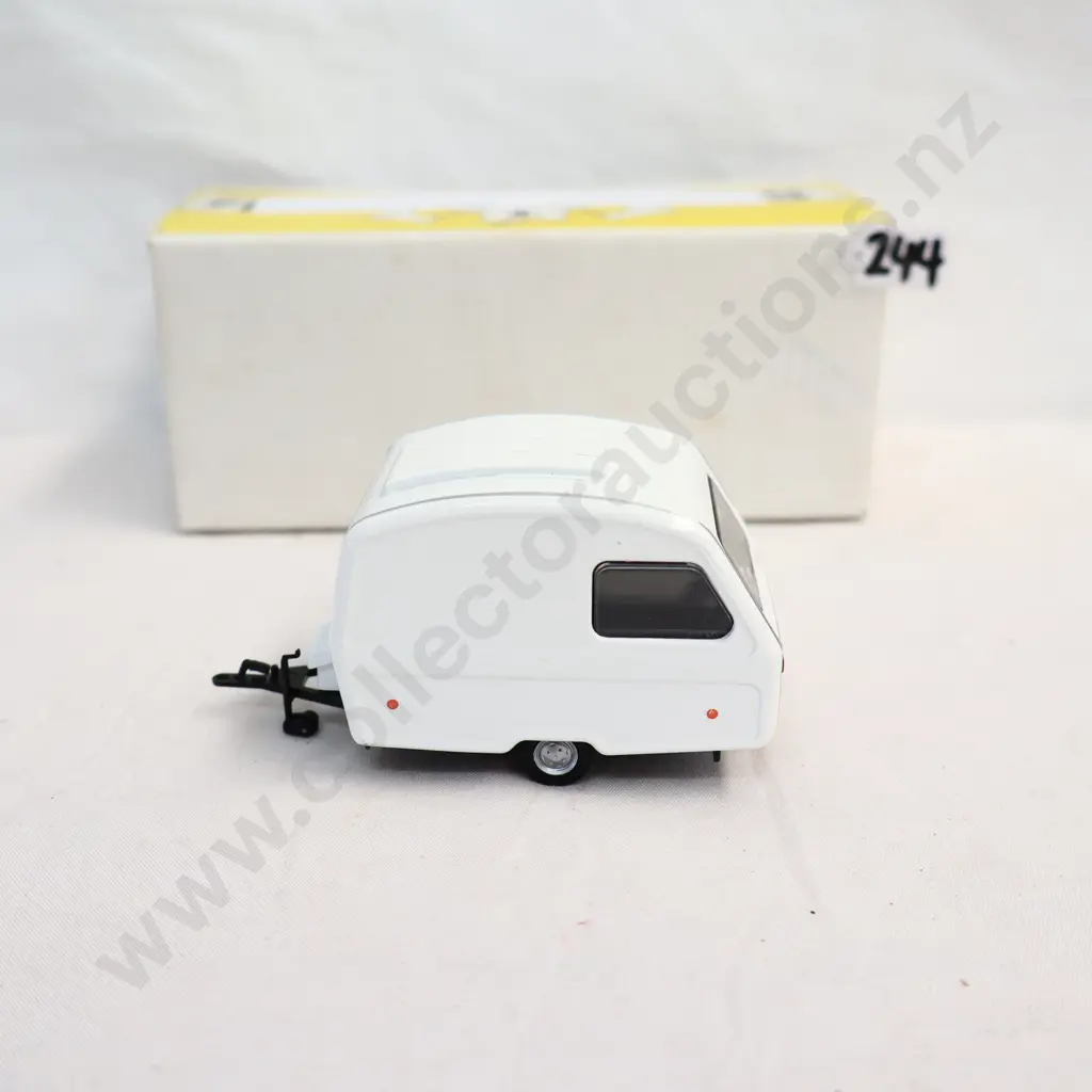 1/43 Miewiadown Caravan Image 1++