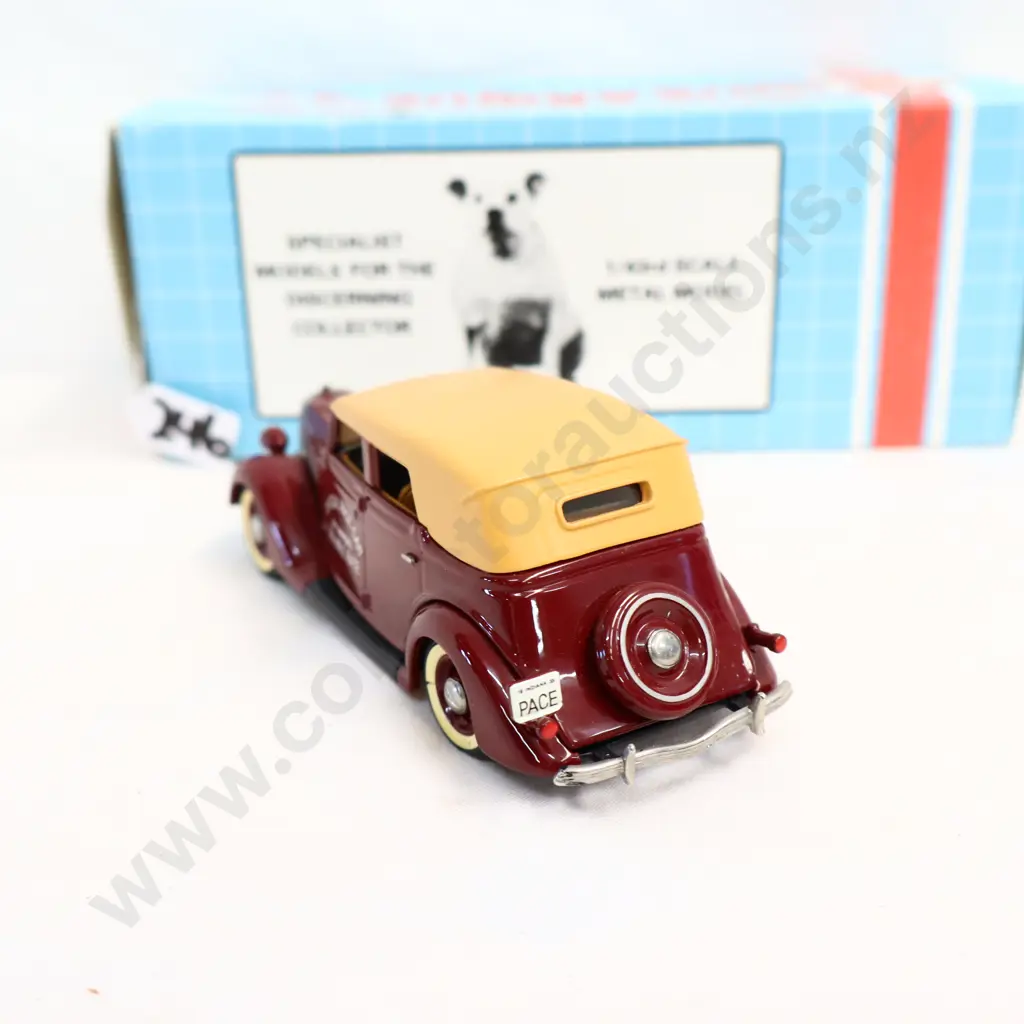 1/43 Minimarque 1935 Ford V8 Convertible Image 1++