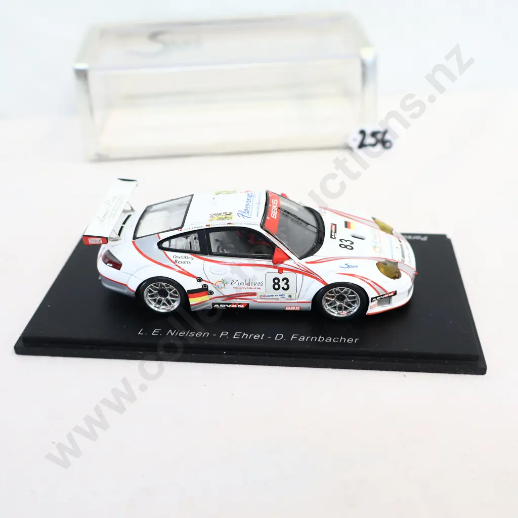 1/43 Spark Models Porsche 996 GT3 Image 1++