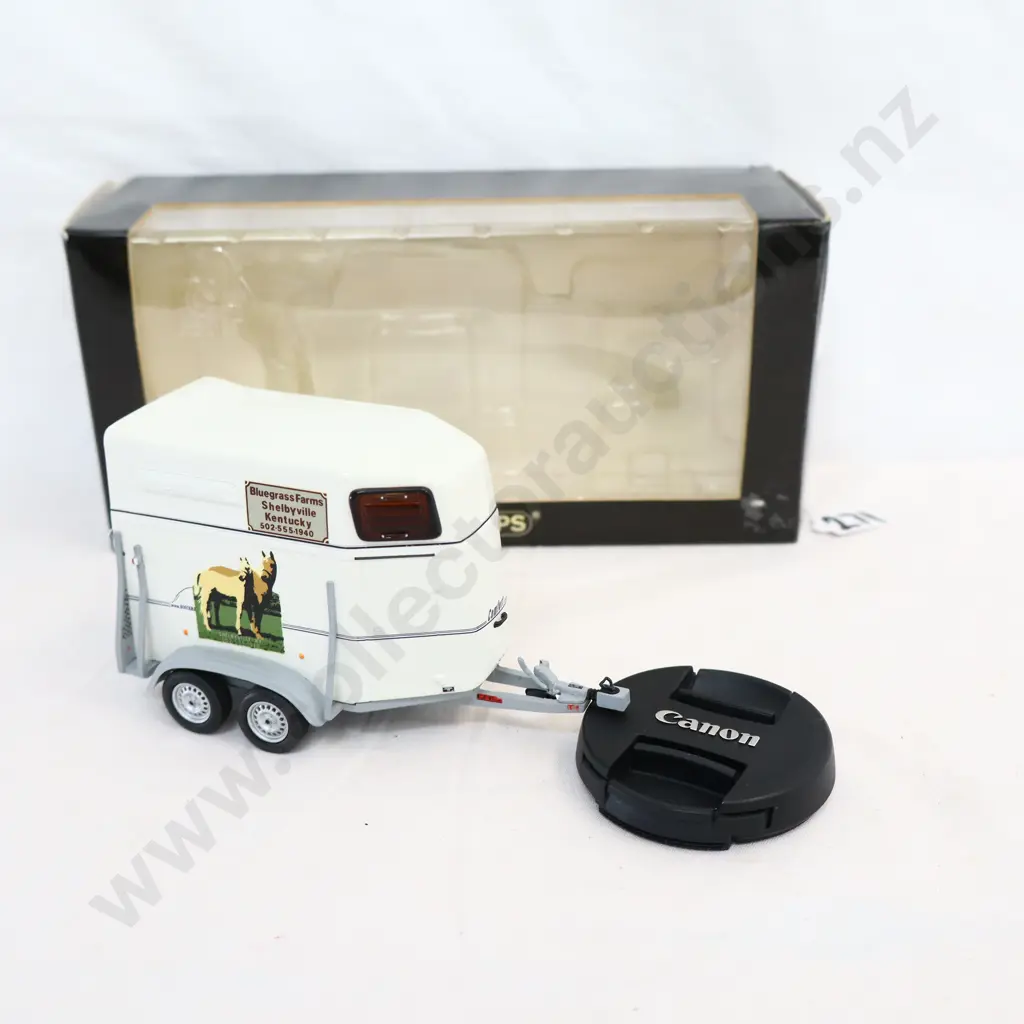 1/43 Minichamps Horse Float Image 1++