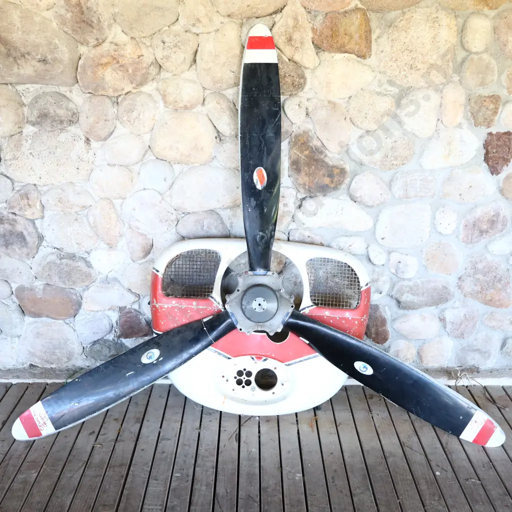 Aeroplane Nose Cone And Propeller Image 1++