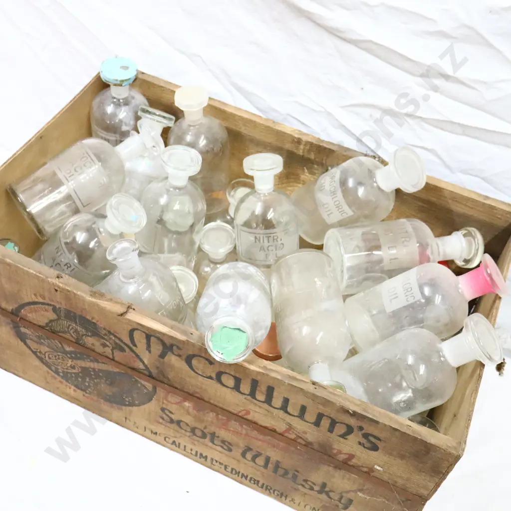 Acid Etched Chemist Jars With Stoppers Approx 40 Image 1++