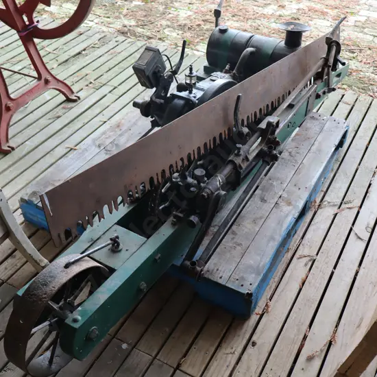 Wade Log Saw Self Propelled
