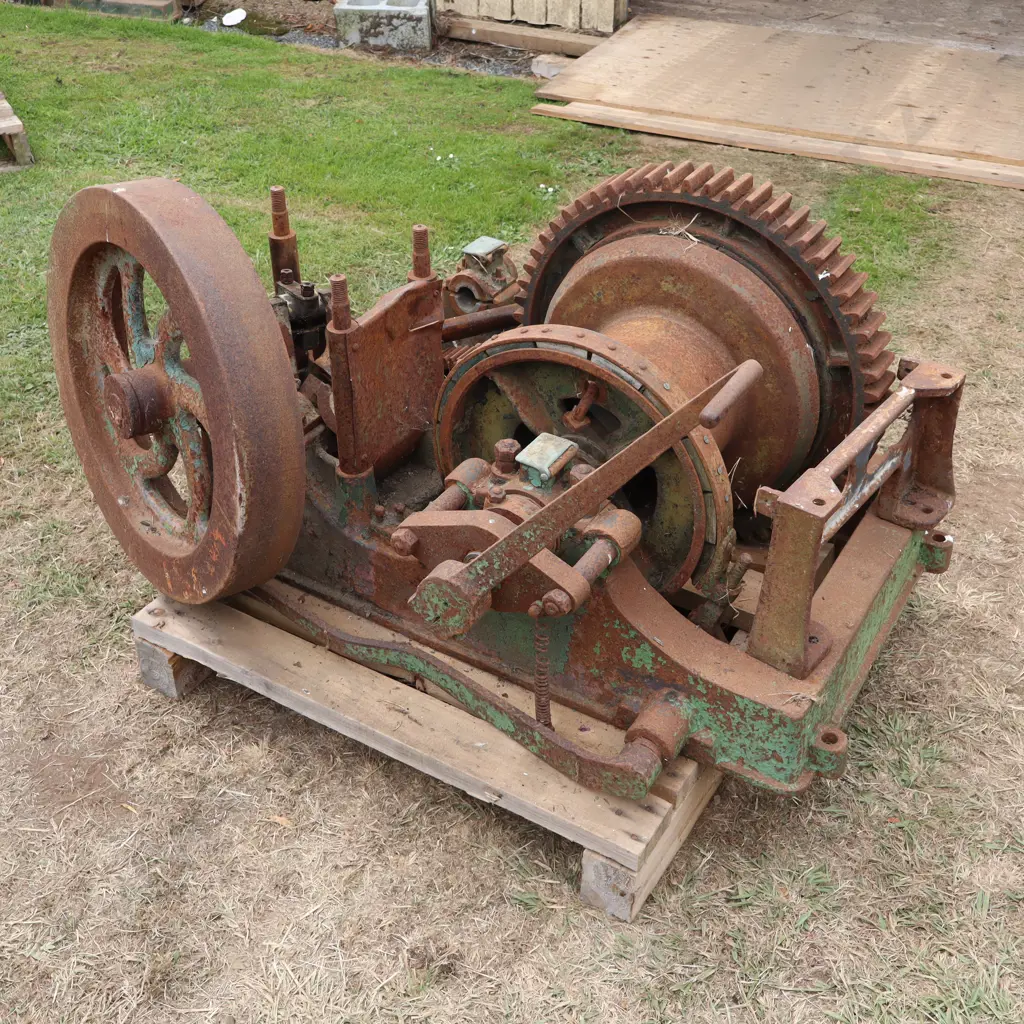 Cast Iron Union Winch, Motor And Parts Image 1++