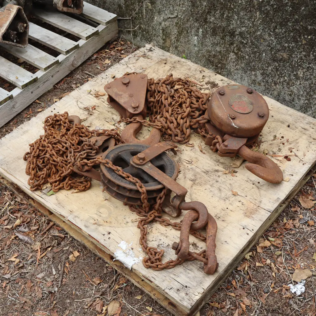 Pallet Block And Tackles Image 1++