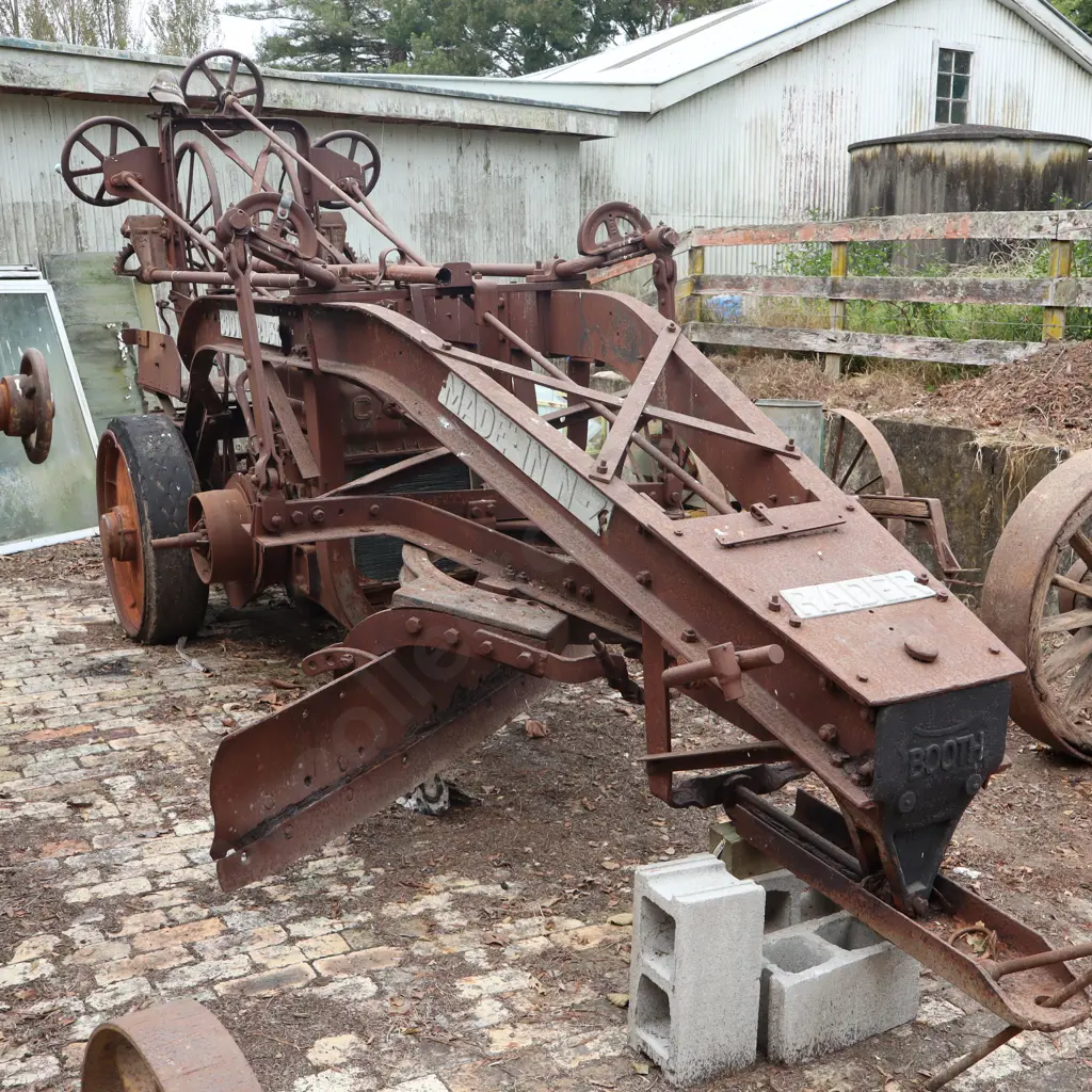 C1926 Boothmac Grader With Case Engine Image 1++