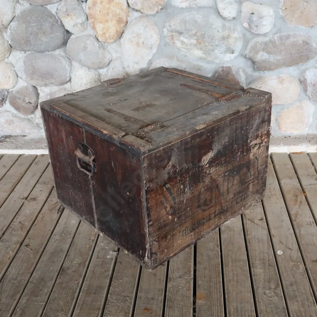Depression Era Kalif Motor Spirit Petrol Box Travel Trunk Image 1++
