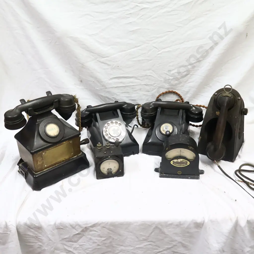 4 X Telephones, 2 x Gauges. Image 1++
