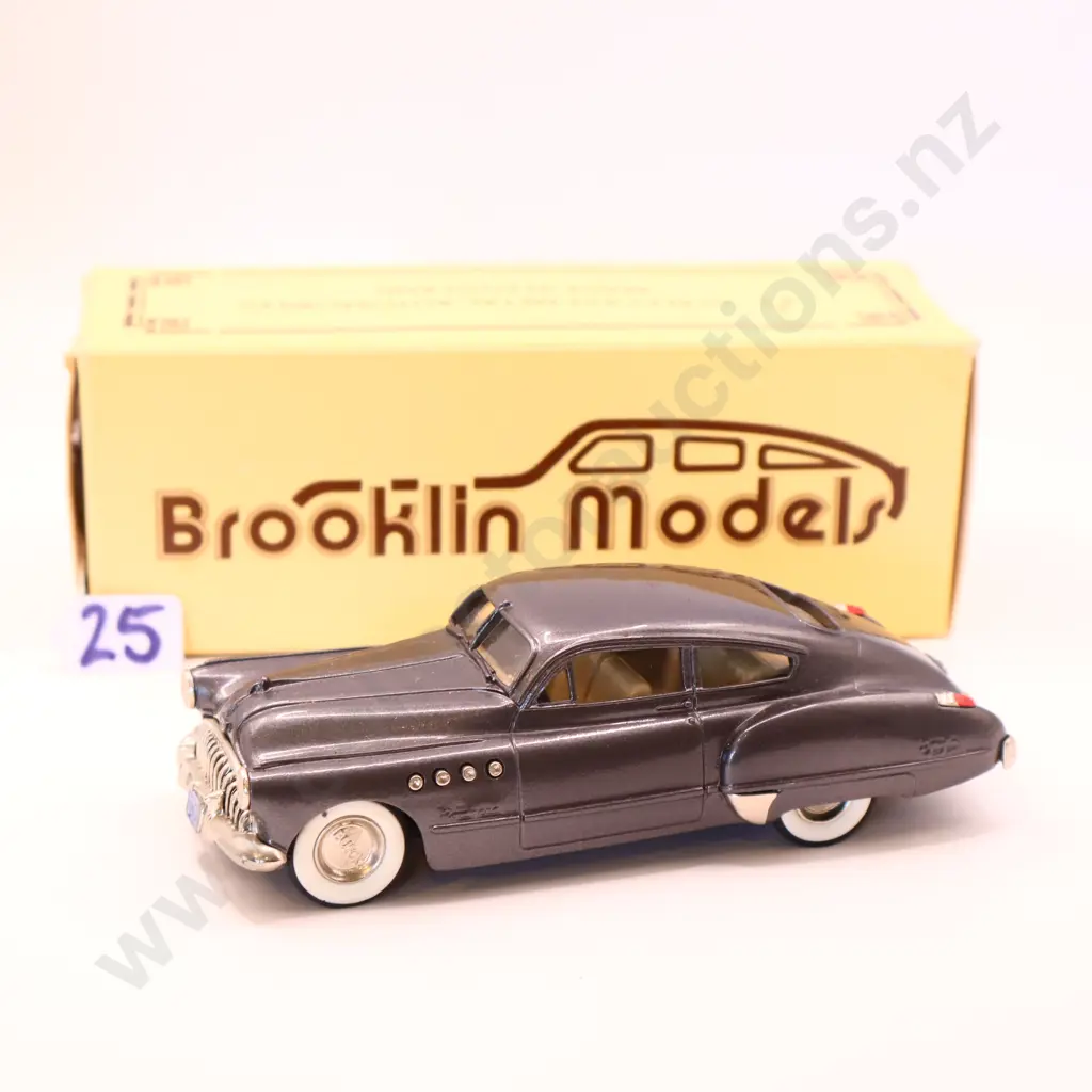 1/43 Brooklin Models  1949 Buick Roadmaster Sedanet  Image 1++
