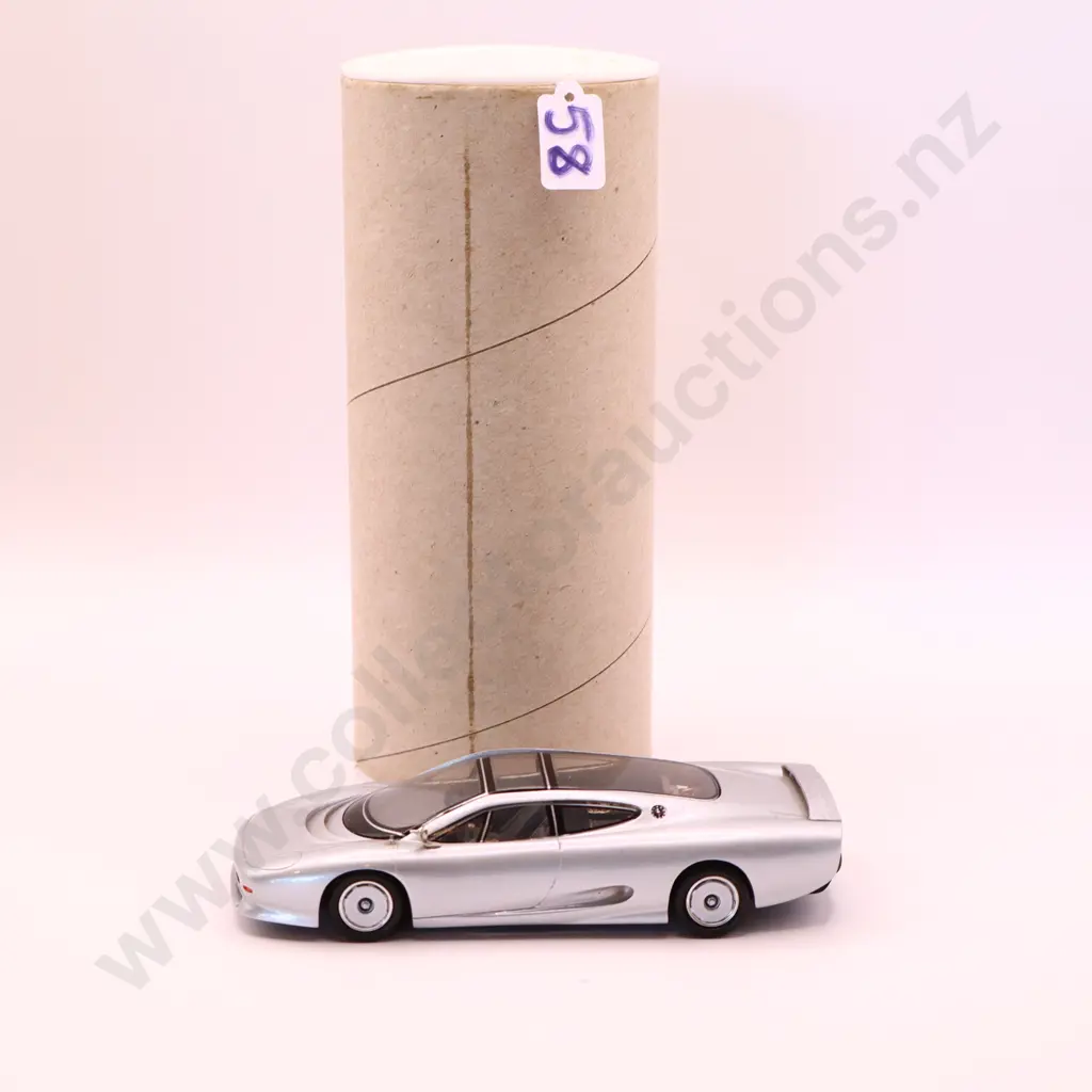 Dinkum Classic   Jaguar  XJ220 Image 1++