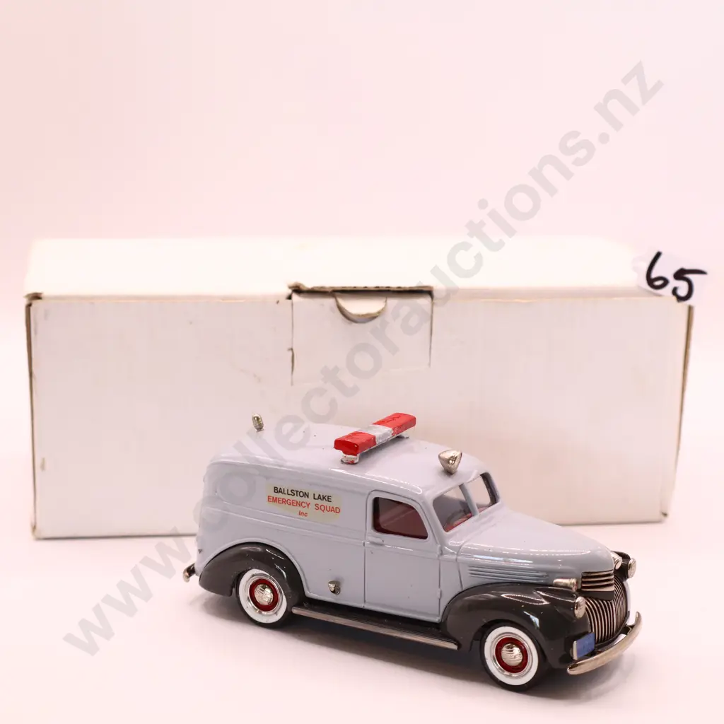 1/43 Durham Classic   1941  Chevrolet Van  Image 1++