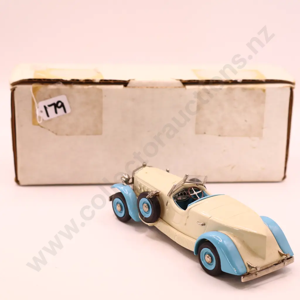 M A E  1931  Cadillac V16  Boat Pininfarina  Image 1++