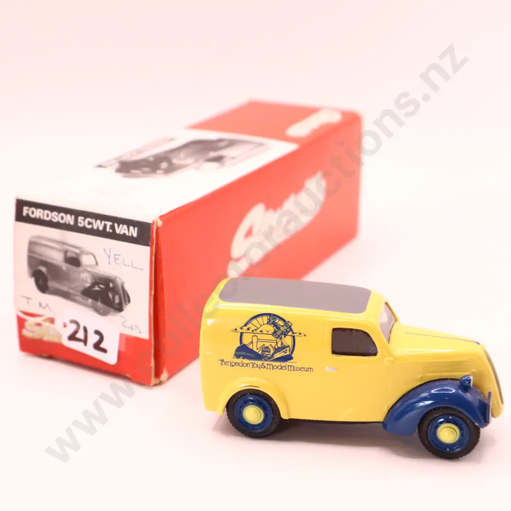 1/43 Somerville Fordson 5cwt Van  London Toy Show  Image 1++