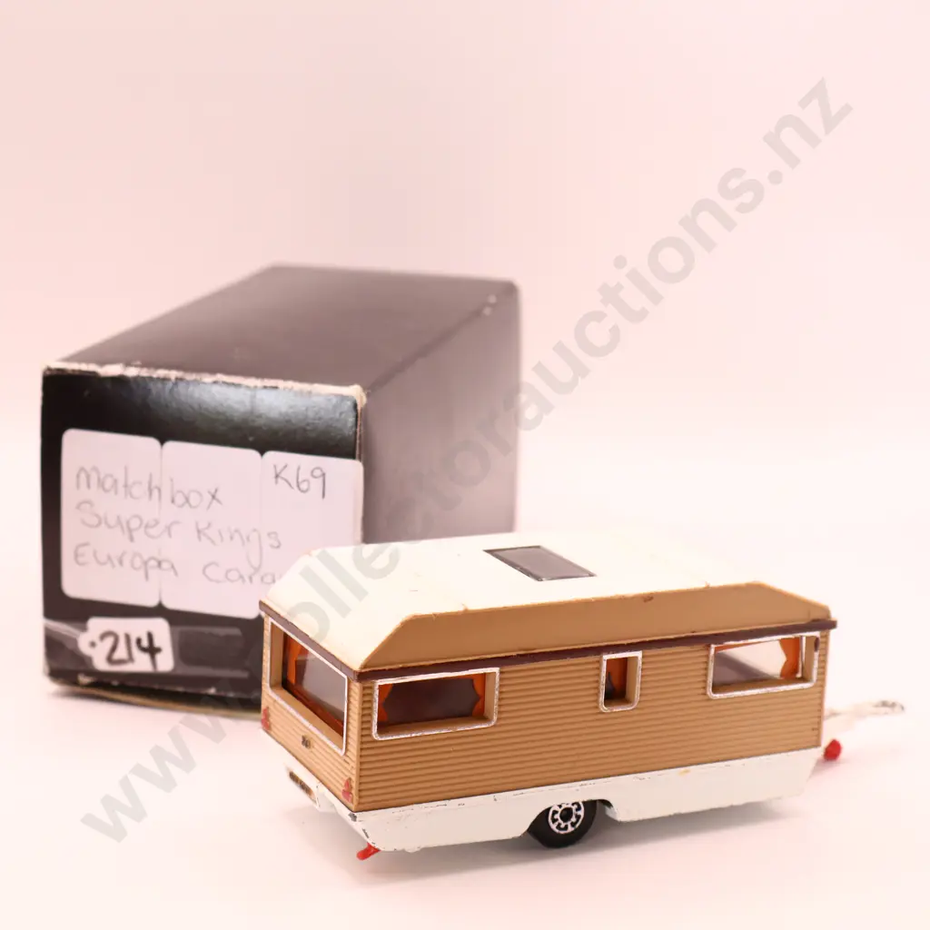 Matchbox super King Europa Caravan Image 1++
