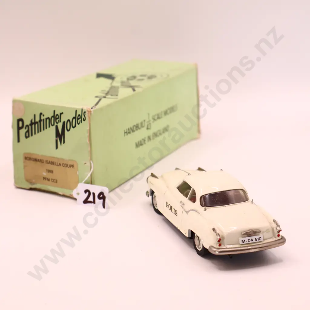 1/43 Pathfinder Models  Borgward Isabella Coupe 1959 Image 1++