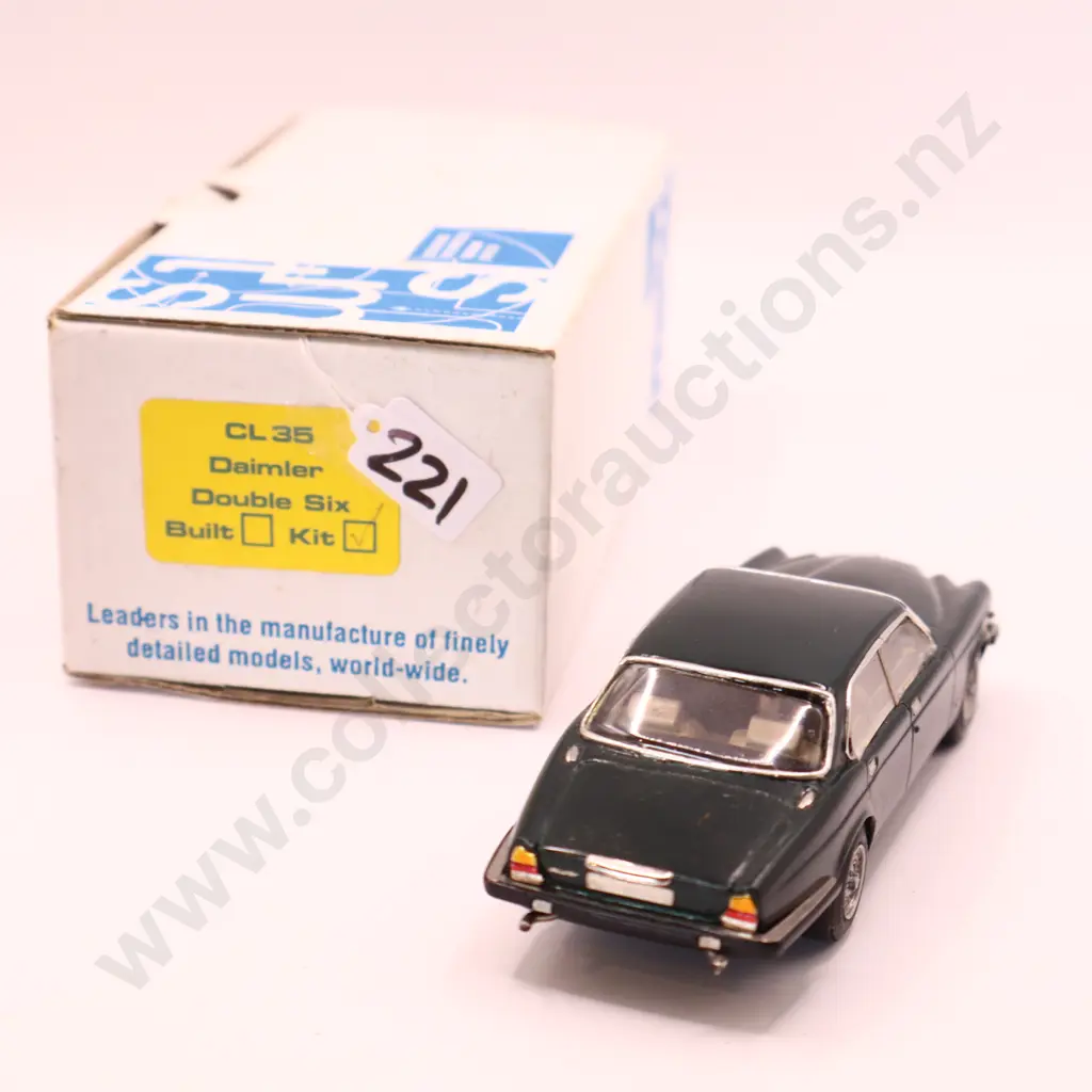 SMTS Jaguar XJ6 Series III Daimler Double 6 Image 1++
