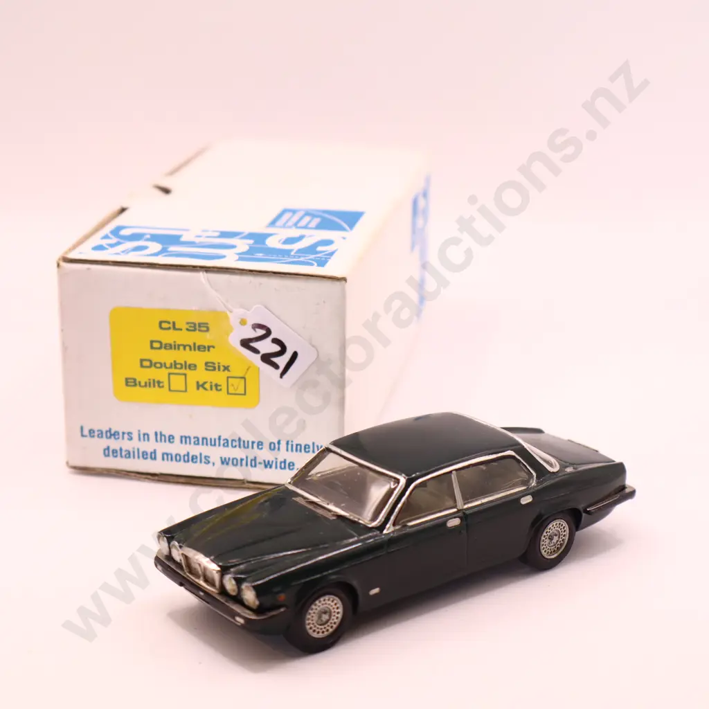 SMTS Jaguar XJ6 Series III Daimler Double 6 Image 1++