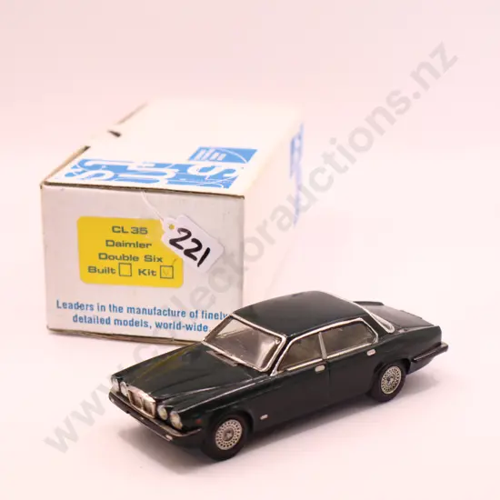 SMTS Jaguar XJ6 Series III Daimler Double 6