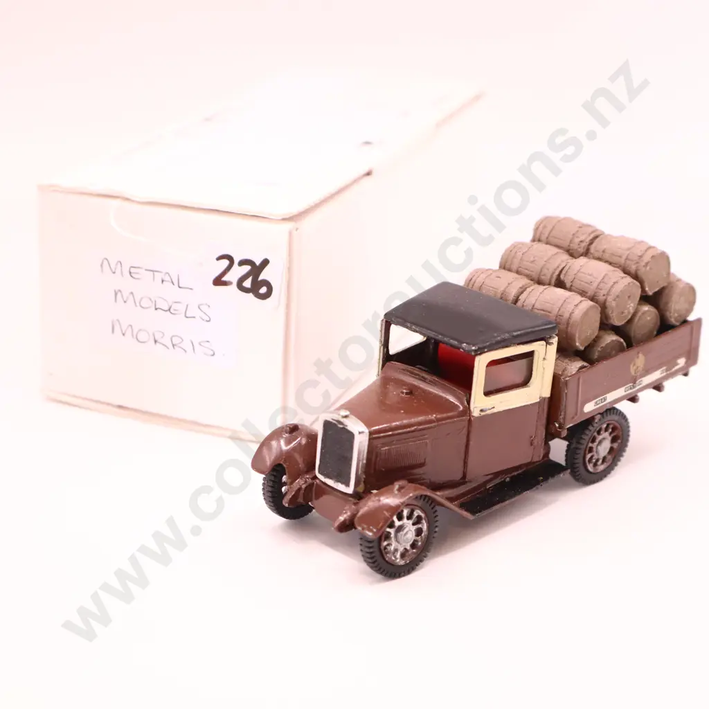 Metal Models Morris  Truck with Barrels Image 1++